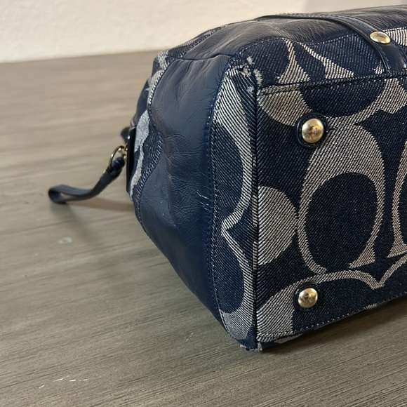 Coach Blue and Tan Shoulder Bag - Picture 8 of 12